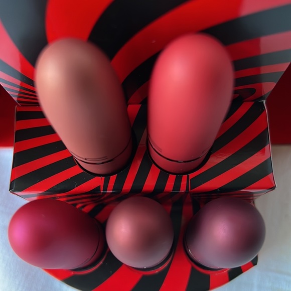 Mac Lipstick 5 piece Multi Color New - Picture 16 of 16